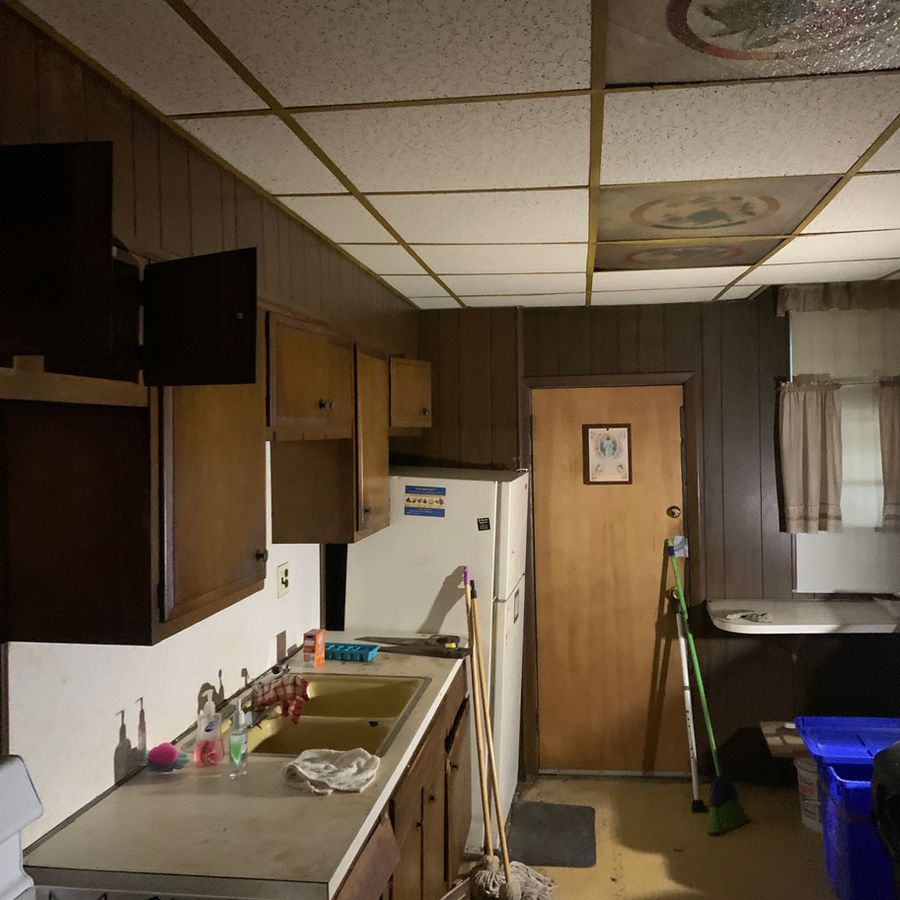 Newkirk kitchen, rear, before